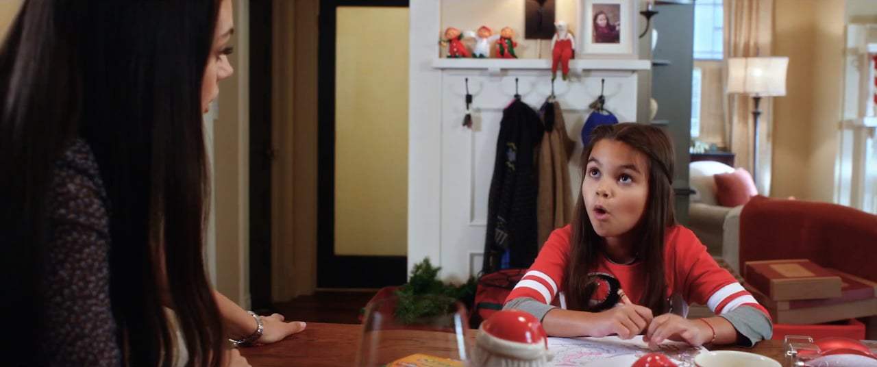 A Bad Mom's Christmas Red Band Trailer (2017) Screen Capture #4