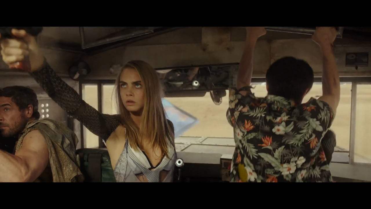 Valerian and the City of a Thousand Planets (2017) - Jump Screen Capture #1