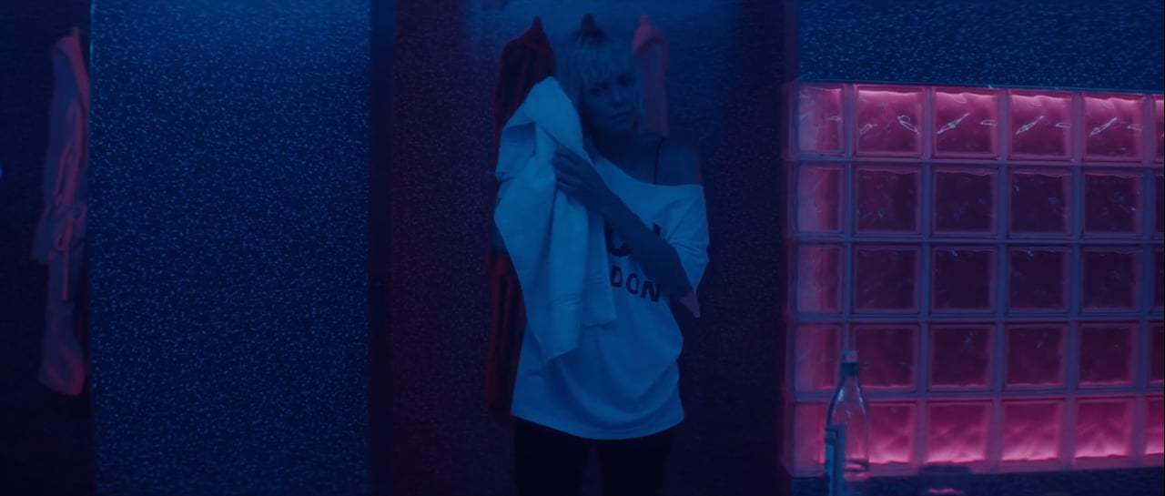 Atomic Blonde (2017) - Blue Monday Screen Capture #2