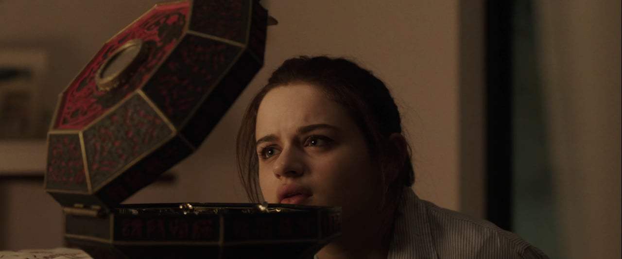 Wish Upon (2017) - Mrs. Deluca Screen Capture #4