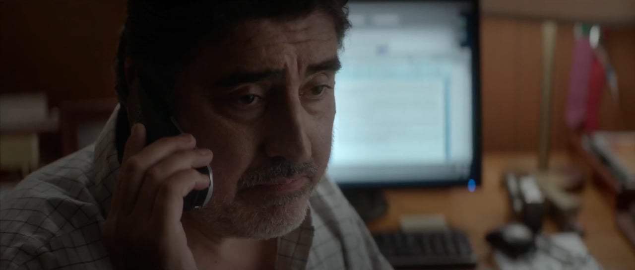 A Family Man Trailer (2017) Screen Capture #3