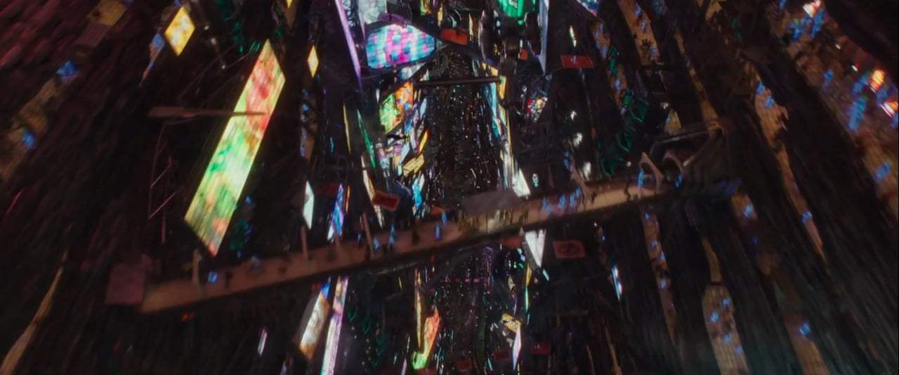 Valerian and the City of a Thousand Planets TV Spot - Standout (2017) Screen Capture #2