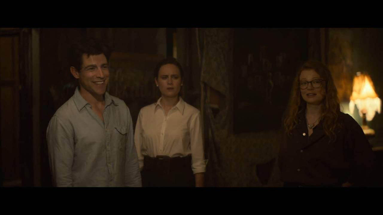 The Glass Castle (2017) - Arm Wrestle Screen Capture #1