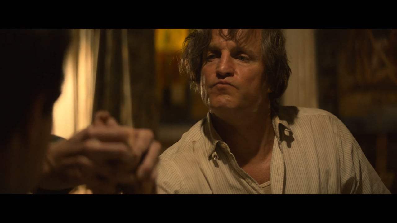 The Glass Castle (2017) - Arm Wrestle Screen Capture #2