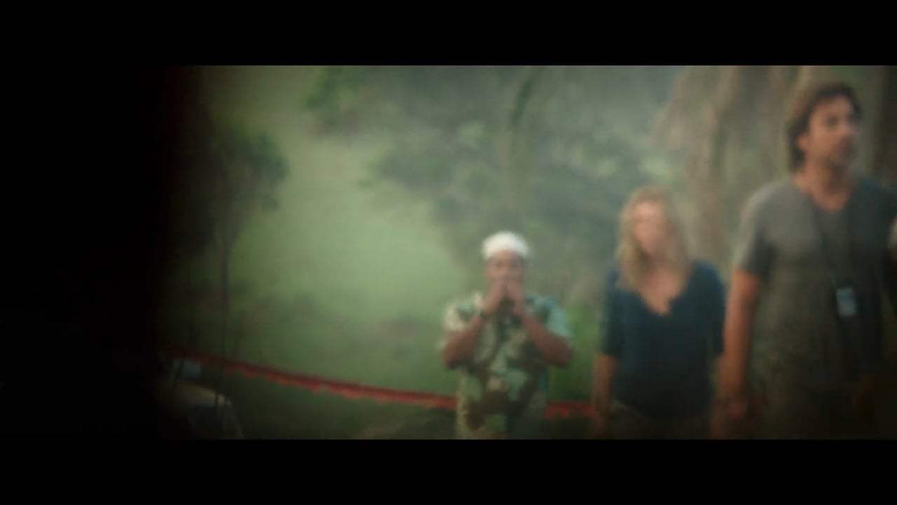 The Last Face (2017) - The Destroyed Village Screen Capture #1
