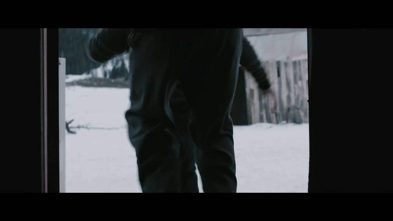 Wind River (2017) - Mace Screen Capture #4