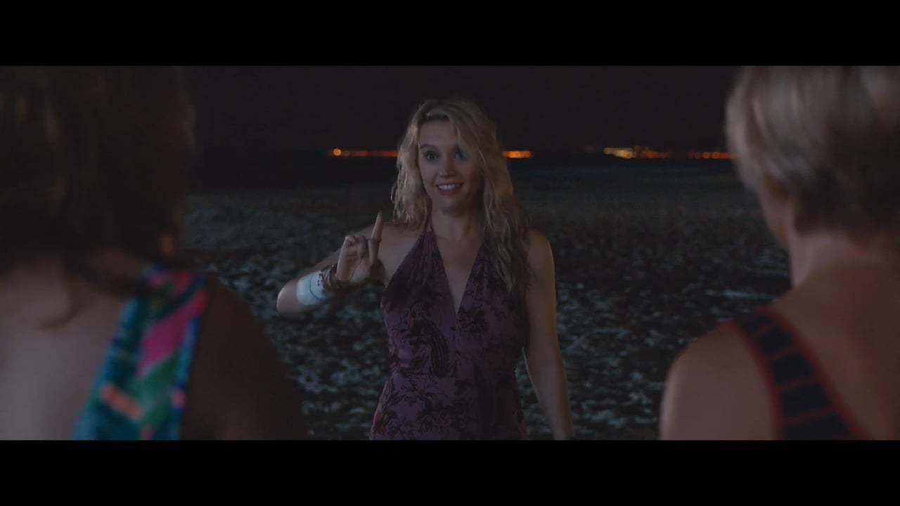 Rough Night Viral - Pippa's Beach Landing (2017) Screen Capture #4
