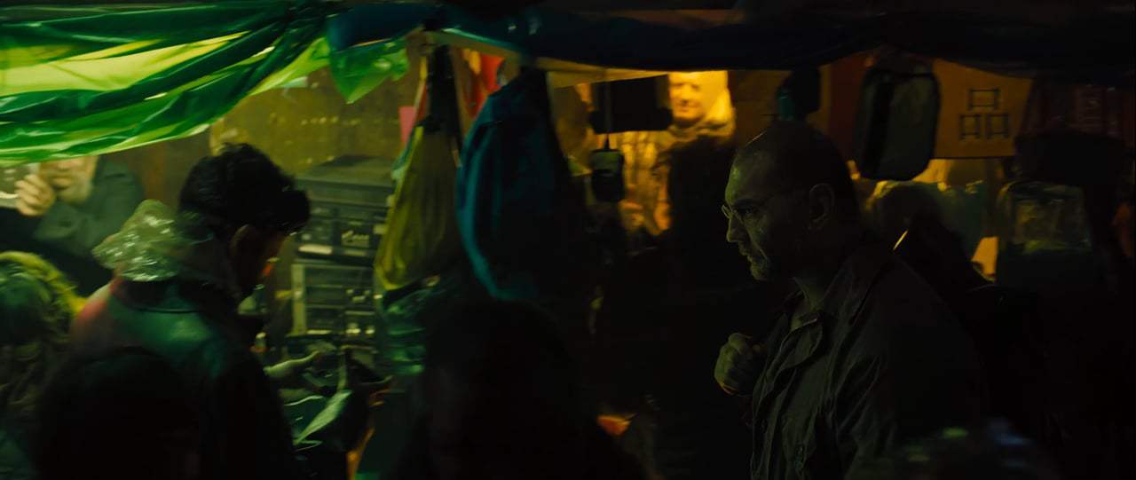 Blade Runner 2049 (2017) - Short Film - 2048: Nowhere to Run Screen Capture #2