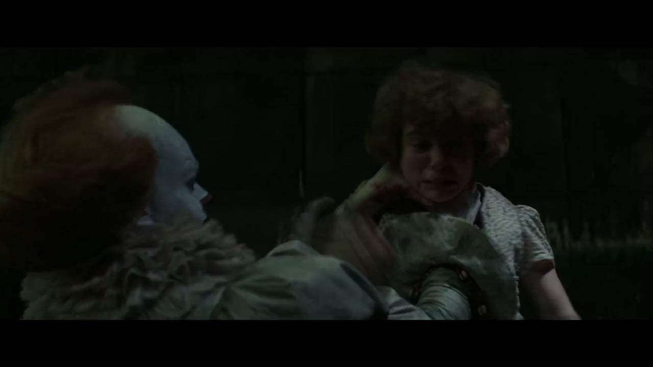 It Featurette - Pennywise (2017) Screen Capture #2
