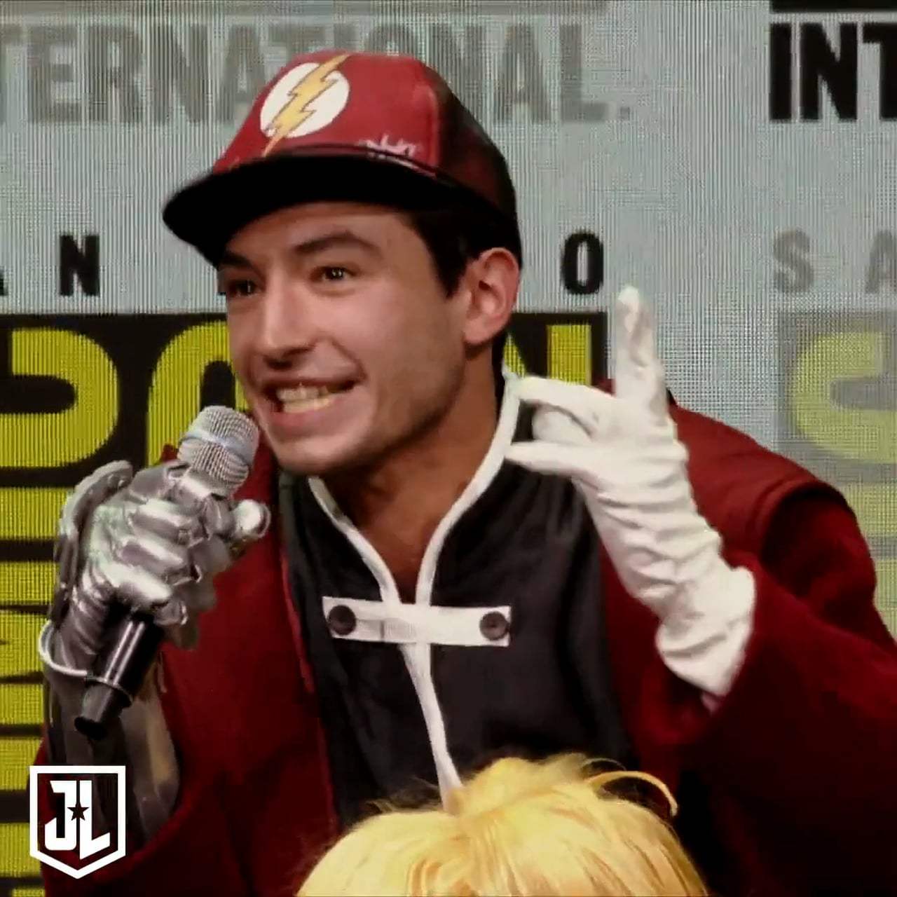 Justice League Featurette - Casting The Flash (2017) Screen Capture #3