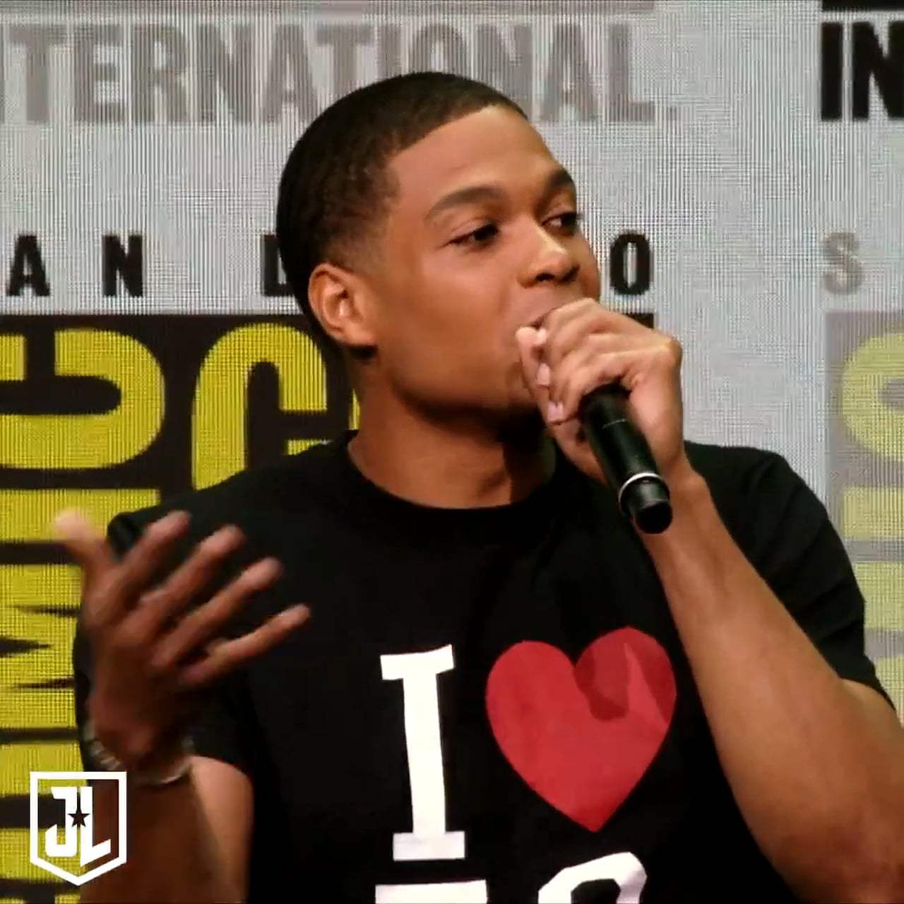 Justice League Featurette - Casting Cyborg (2017) Screen Capture #2