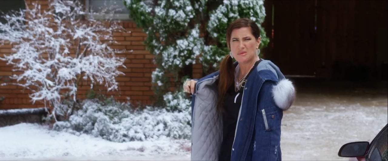 A Bad Mom's Christmas TV Spot - Court (2017) Screen Capture #1