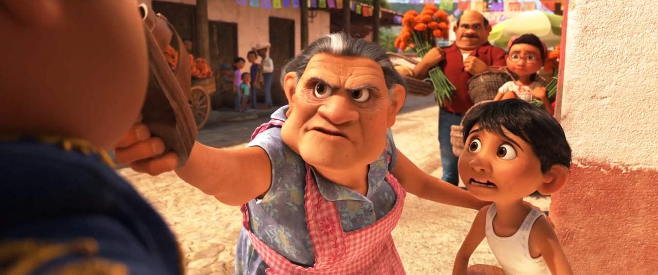 Coco (2017) - Mariachi Plaza Screen Capture #3