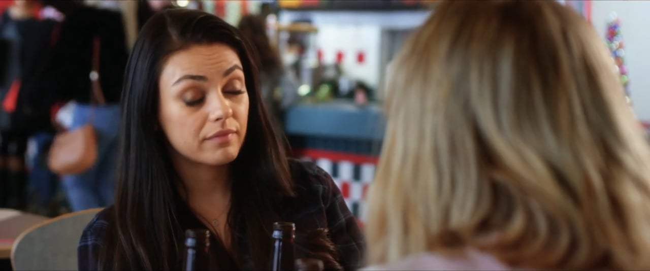 A Bad Mom's Christmas TV Spot - Kiki (2017) Screen Capture #1