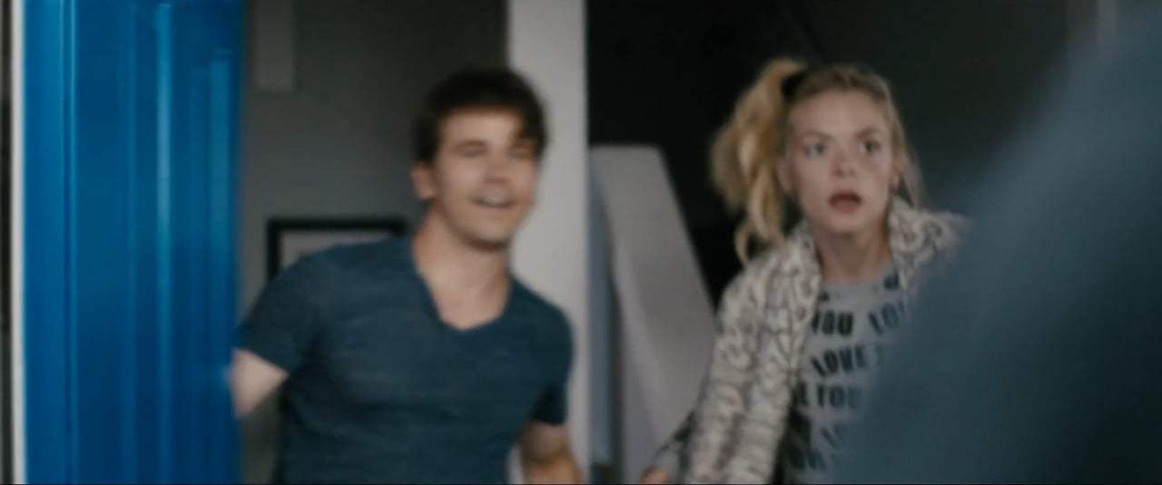 Bitch Trailer (2017) Screen Capture #4