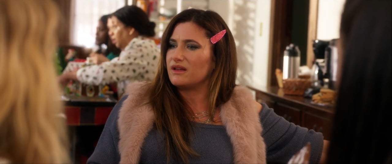 A Bad Mom's Christmas (2017) - I'm Doing Great Screen Capture #3