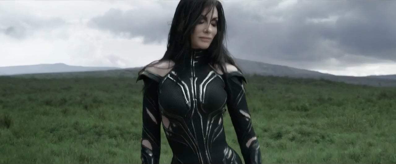 Thor: Ragnarok (2017) - Kneel Screen Capture #2