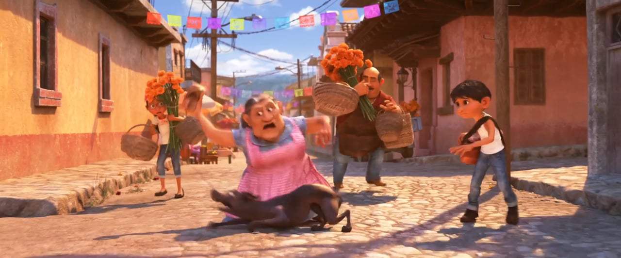 Coco Feature Trailer (2017) Screen Capture #4