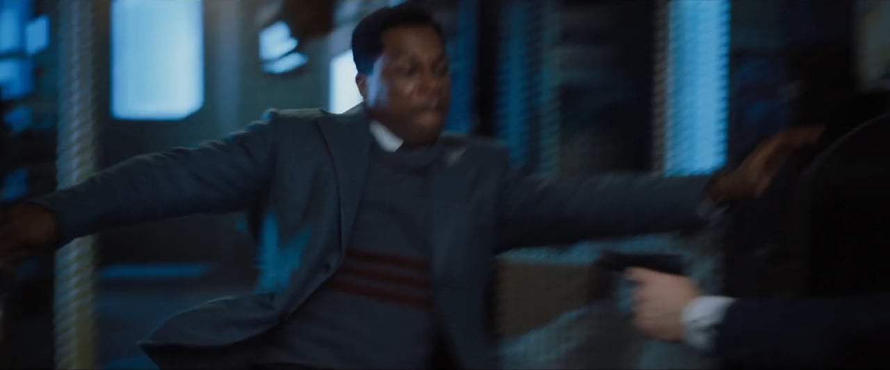 Murder on the Orient Express TV Spot - Stranded (2017) Screen Capture #1