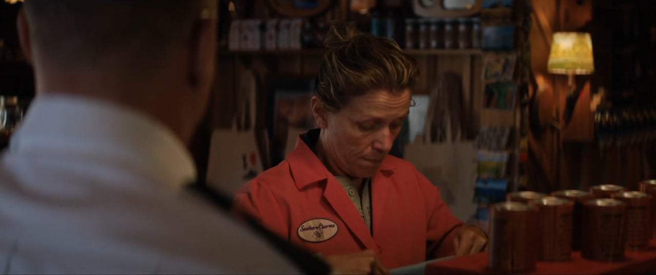 Three Billboards Outside Ebbing, Missouri (2017) - Dentist Screen Capture #1