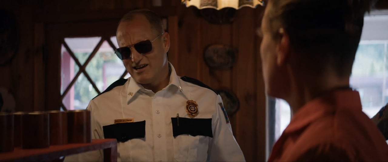 Three Billboards Outside Ebbing, Missouri (2017) - Dentist Screen Capture #2