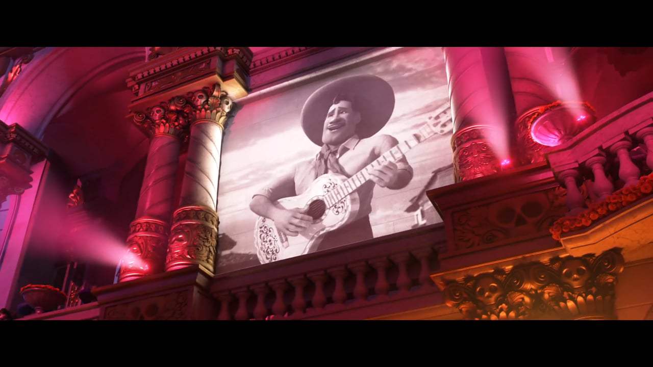 Coco (2017) - A Great Rescue Screen Capture #1