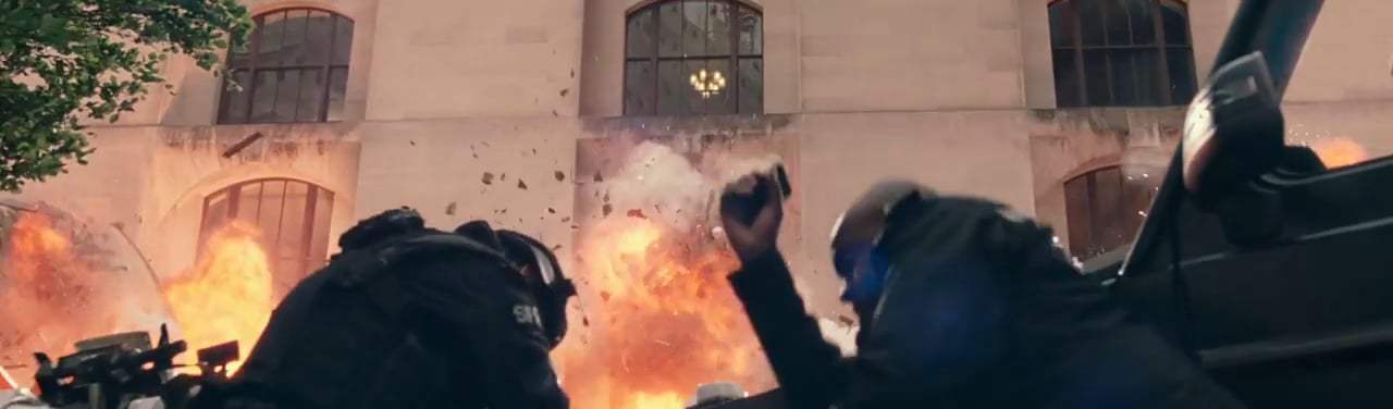 Justice League TV Spot - Coming II (2017) Screen Capture #4