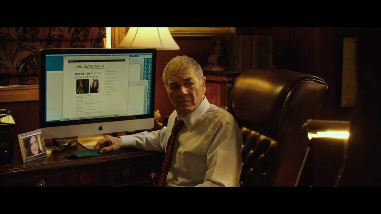 Small Town Crime Trailer (2017) Screen Capture #2