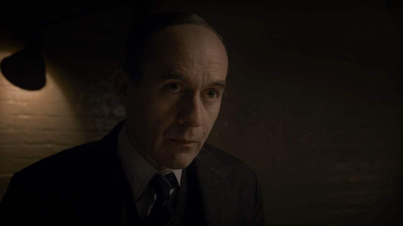 Darkest Hour (2017) - You Cannot Reason With a Tiger Screen Capture #2