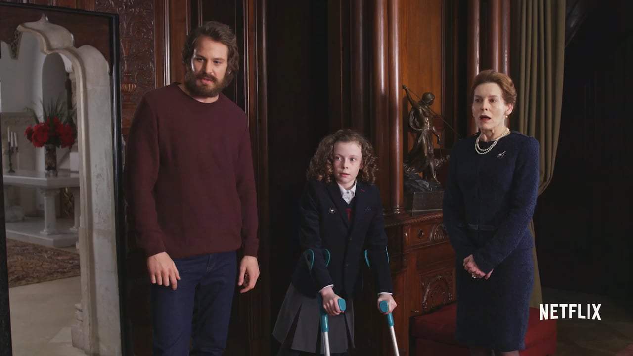A Christmas Prince Trailer (2017) Screen Capture #2