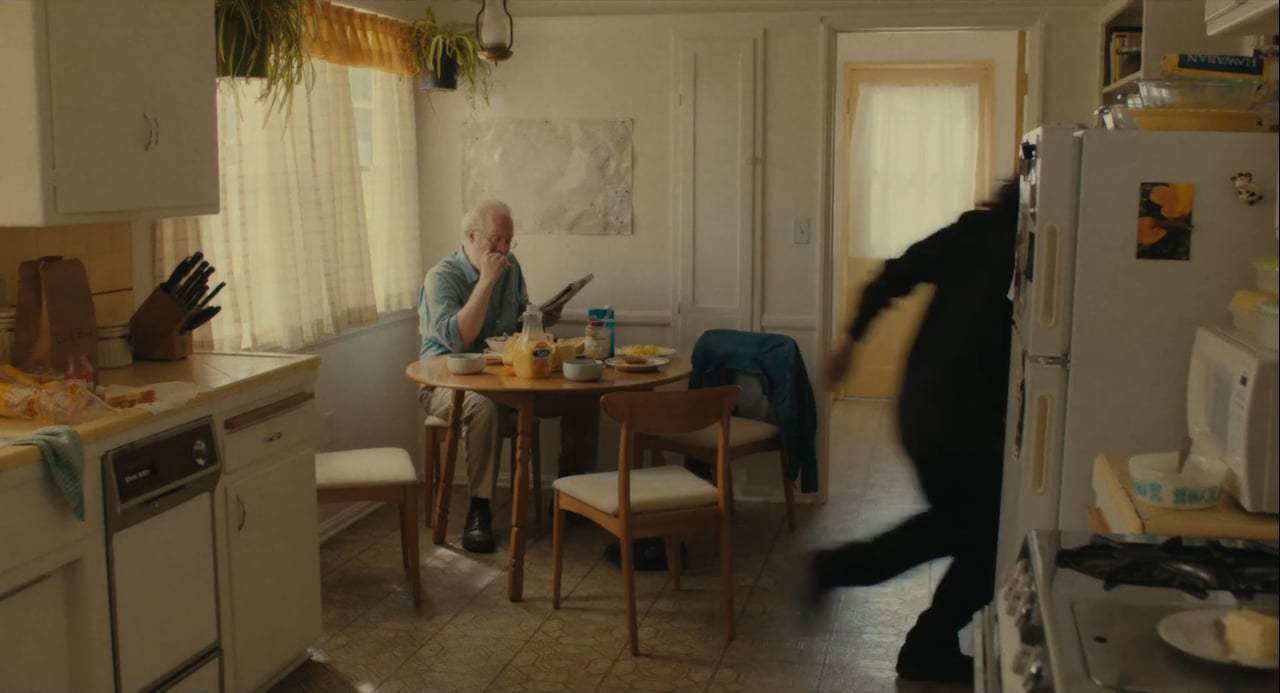 Lady Bird (2017) - Family Breakfast Screen Capture #4