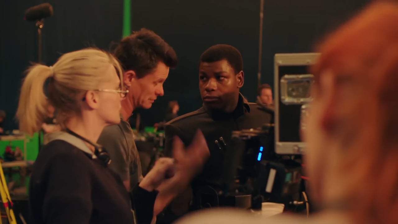 Star Wars: Episode VIII - The Last Jedi Featurette - Training Day (2017) Screen Capture #3