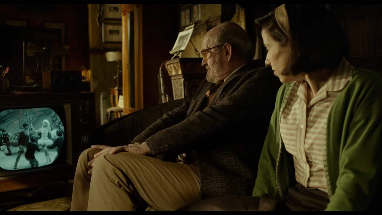 The Shape of Water (2017) - Two Step Screen Capture #1