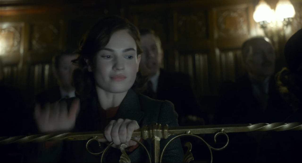 Darkest Hour Featurette - Story (2017) Screen Capture #4