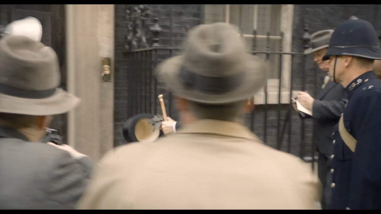Darkest Hour Featurette - Man Behind the Legend (2017) Screen Capture #1