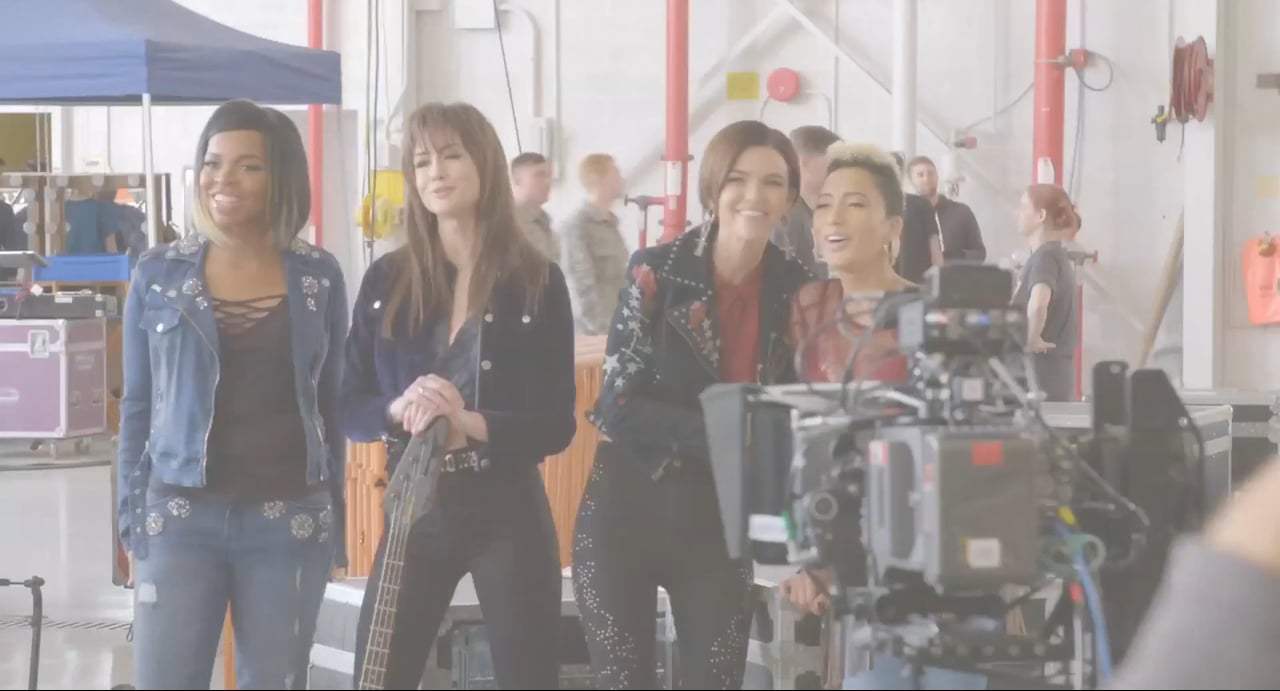 Pitch Perfect 3 Featurette - Riff Off (2017) Screen Capture #2