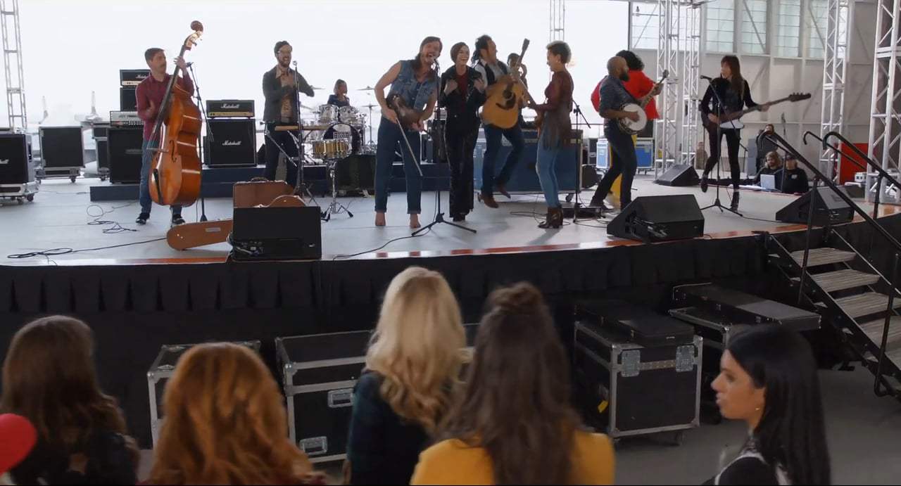 Pitch Perfect 3 Featurette - Riff Off (2017) Screen Capture #3