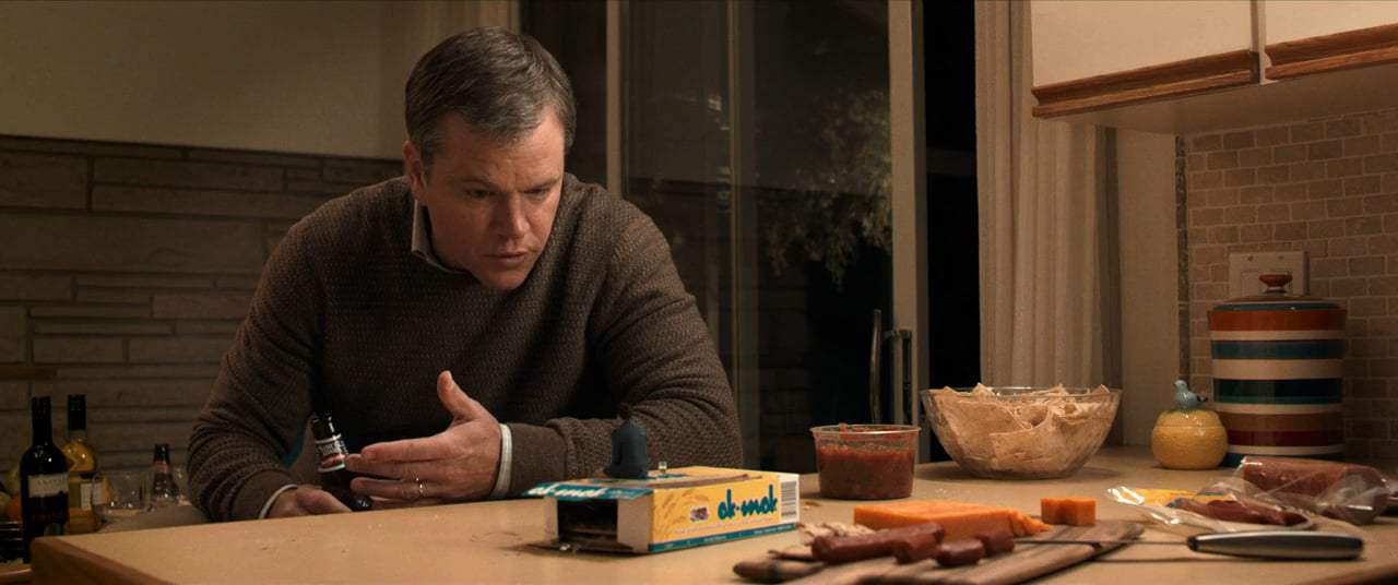 Downsizing (2017) - Kitchen Screen Capture #1