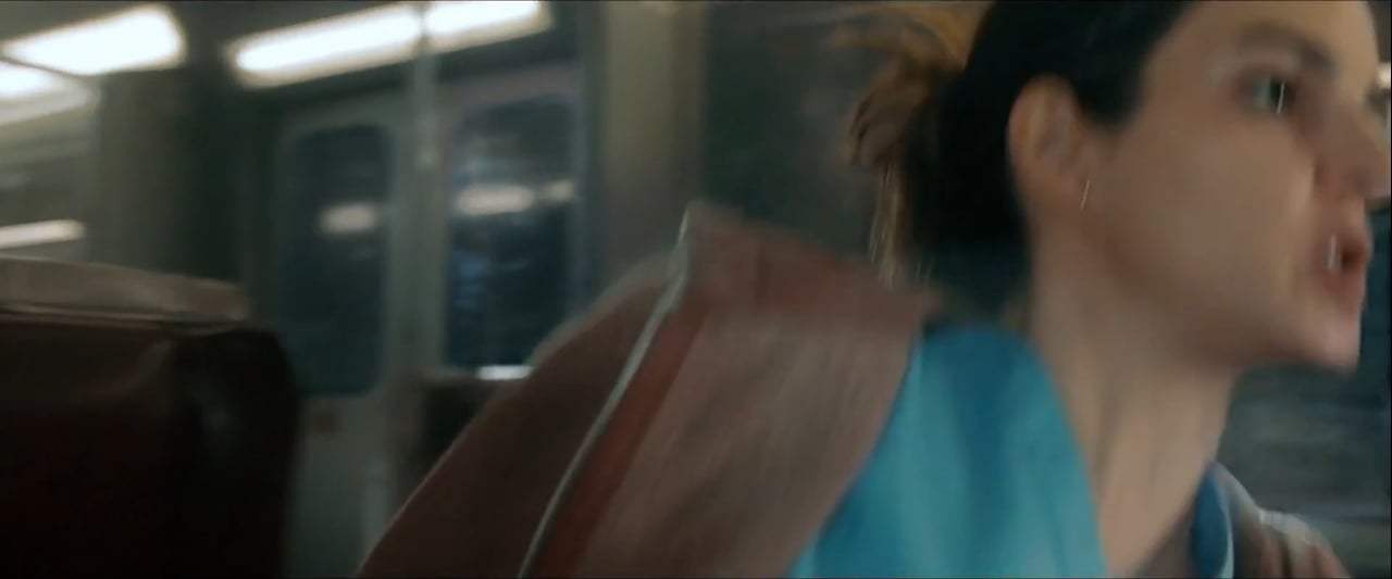 The Commuter (2018) - Hand Me The Phone Screen Capture #2