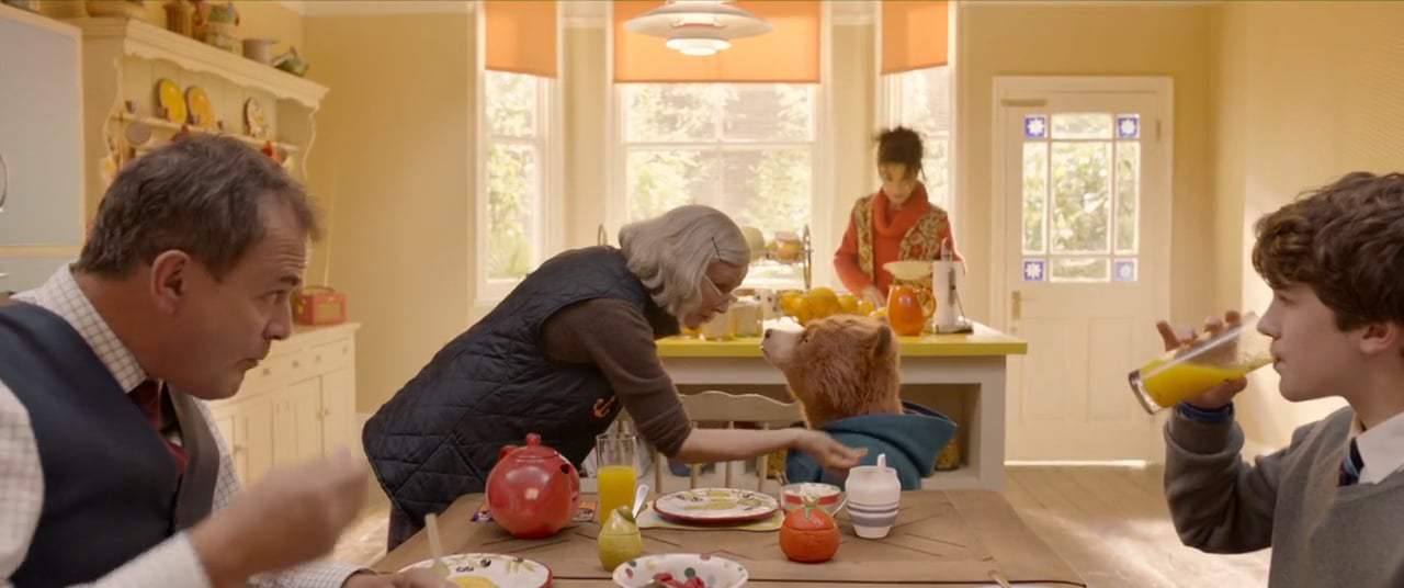 Paddington 2 (2018) - Wash Behind Your Ears Screen Capture #4