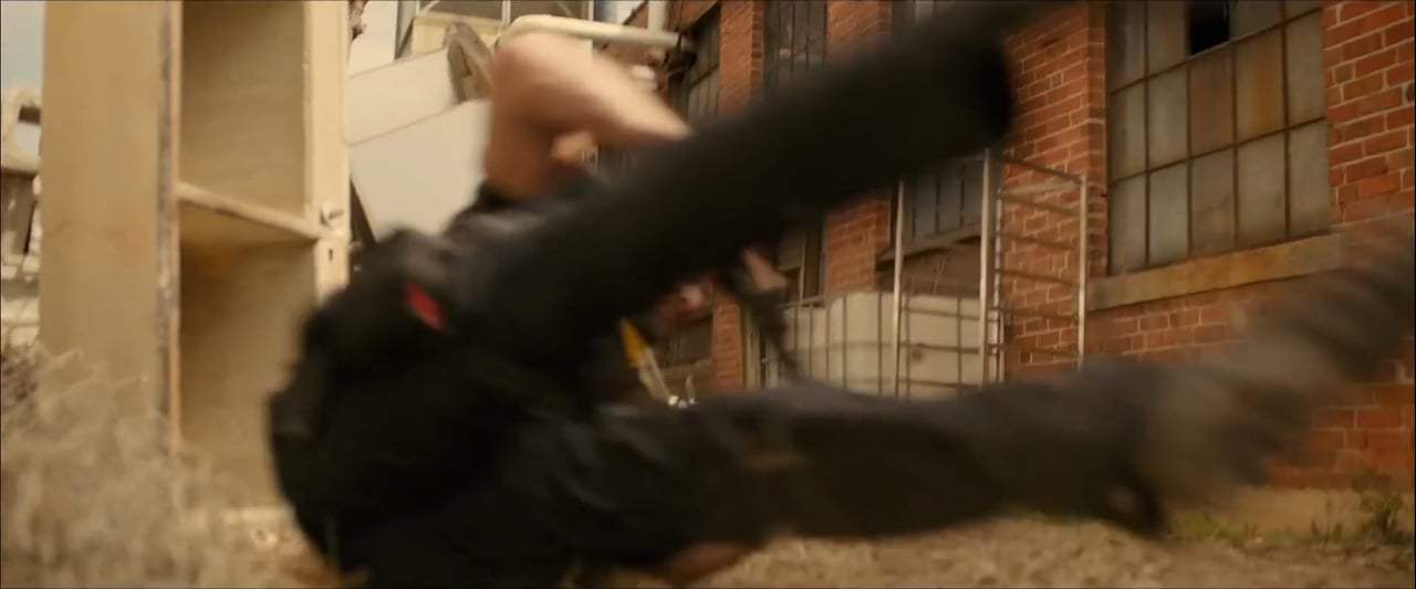 Den of Thieves Featurette - Alpha Males (2018) Screen Capture #4