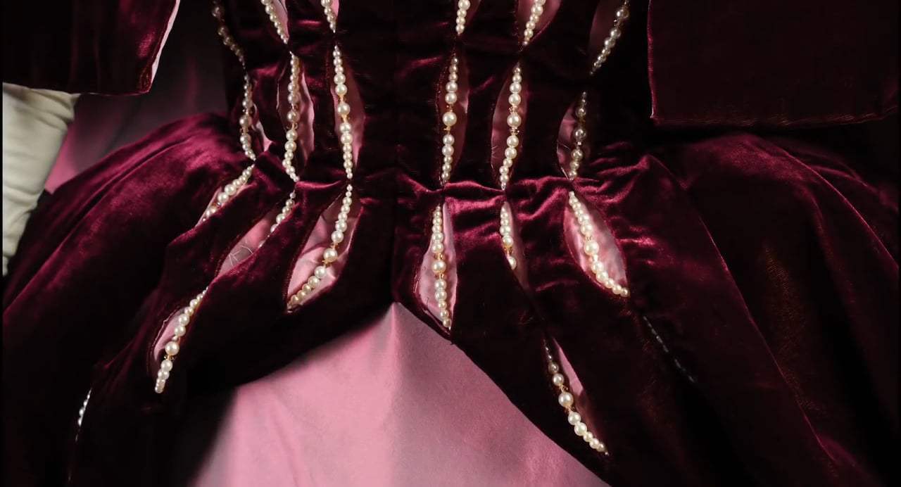 Phantom Thread Featurette - Costumes II (2017) Screen Capture #3