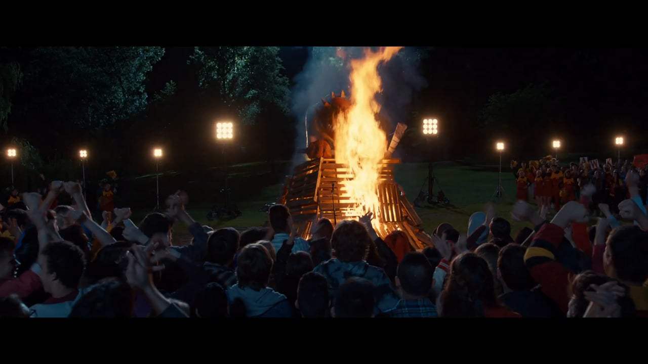 Status Update Trailer (2018) Screen Capture #3
