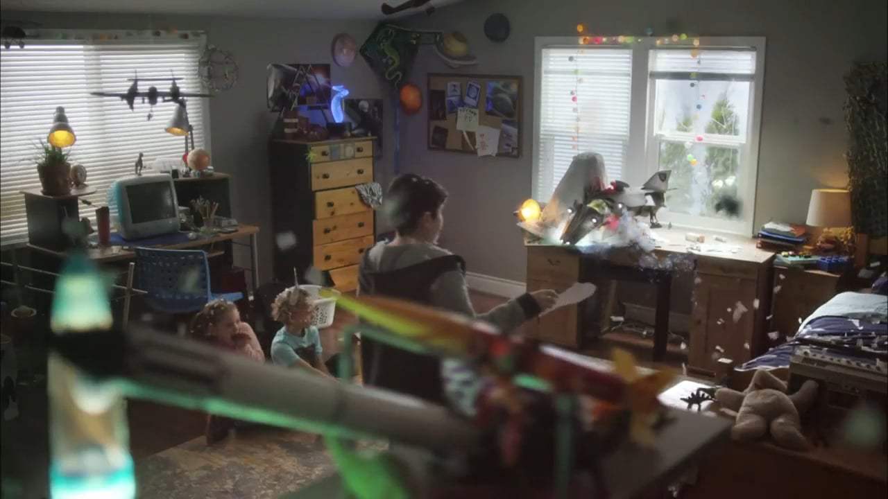 Aliens Ate My Homework (2018) - Aliens Have Landed Screen Capture #1