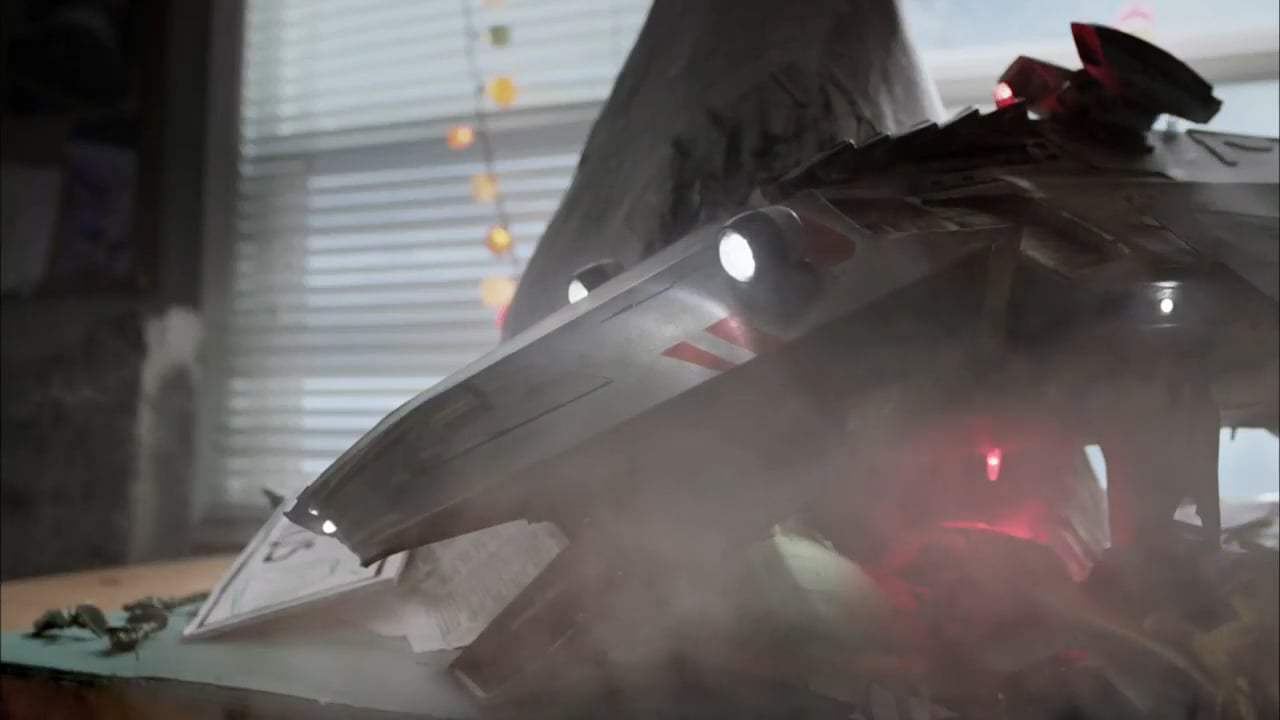 Aliens Ate My Homework (2018) - Aliens Have Landed Screen Capture #2