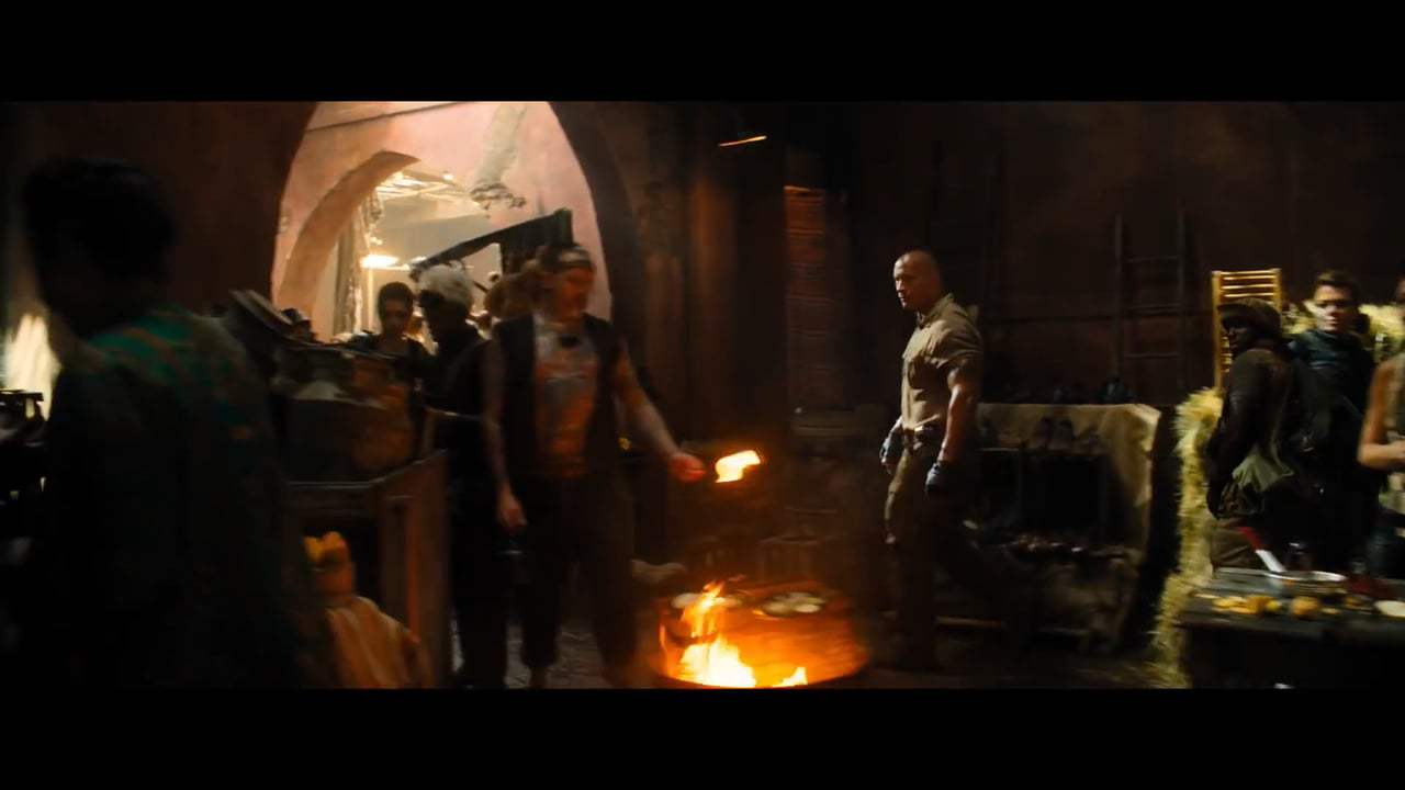 Jumanji: Welcome to the Jungle Featurette - Bazaar (2017) Screen Capture #4