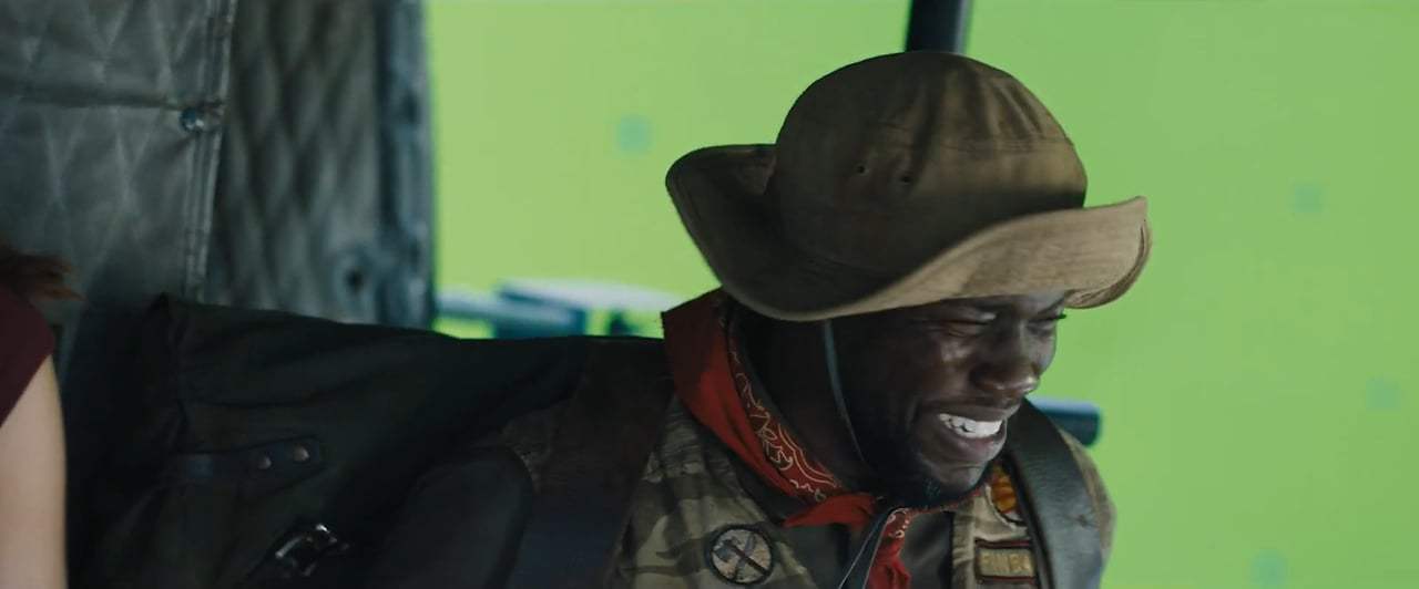 Jumanji: Welcome to the Jungle Featurette - Blooper Reel (2017) Screen Capture #4