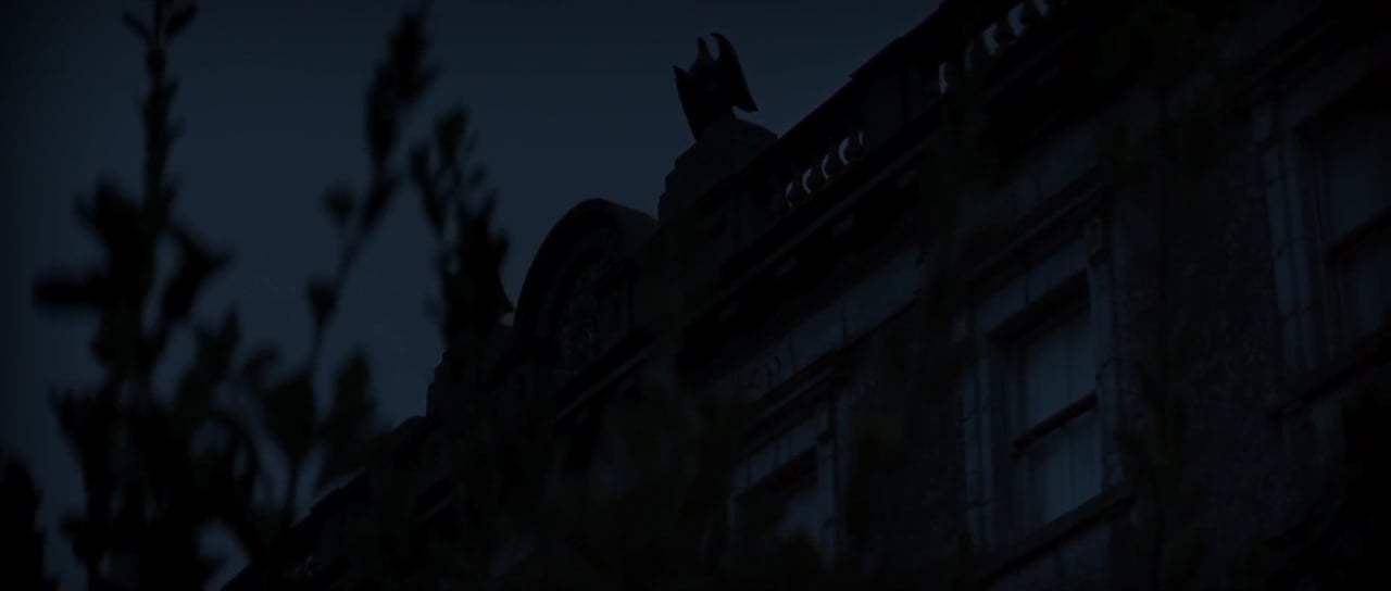 The Lodgers (2018) - With or Without You Screen Capture #4
