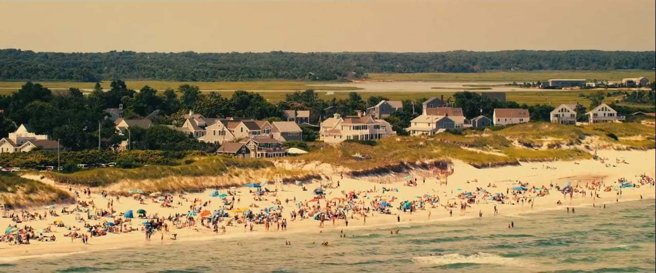 Hot Summer Nights Trailer (2018) Screen Capture #1