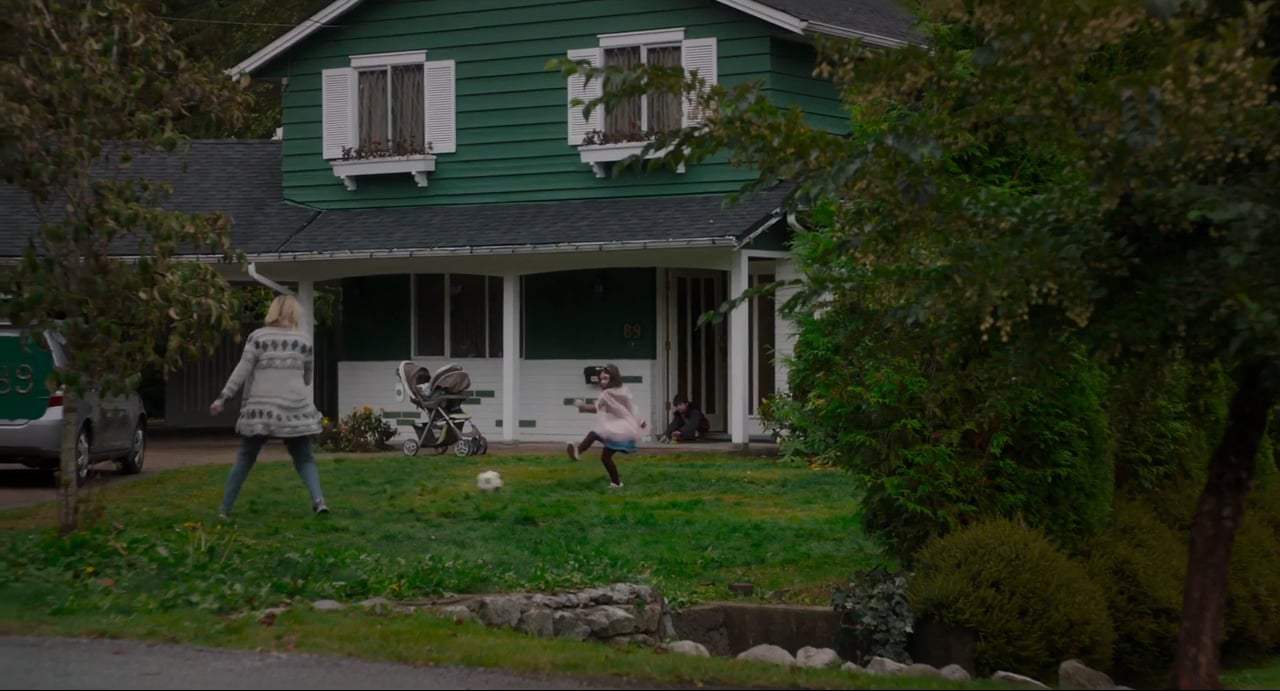 Tully Featurette - Charlize Theron on Parenting (2018) Screen Capture #3